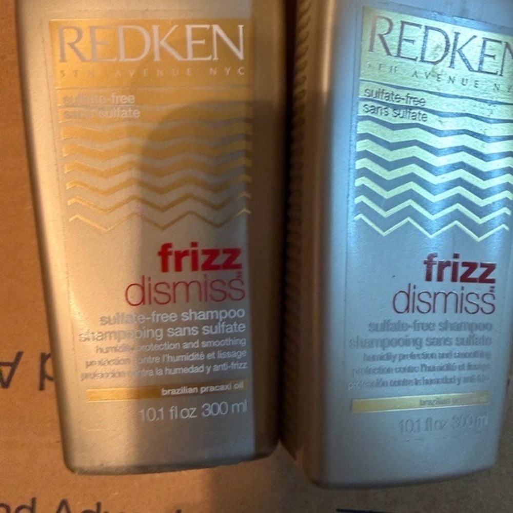Redken Frizz Dismiss Sulfate-Free Shampoo 10.1 oz‎ Set of 2 hair care smooth - Picture 2 of 2